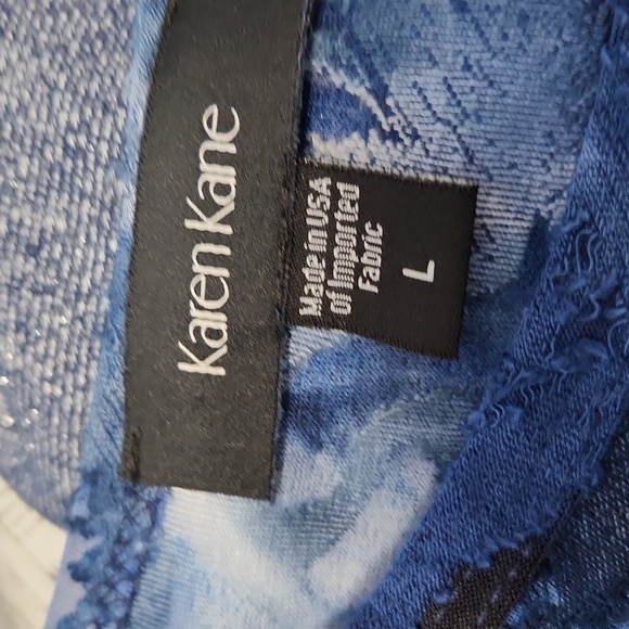 Karen Kane blue swirl top. Size L. - Picture 2 of 4